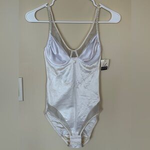 Elegant Cream Shapewear Bodysuit